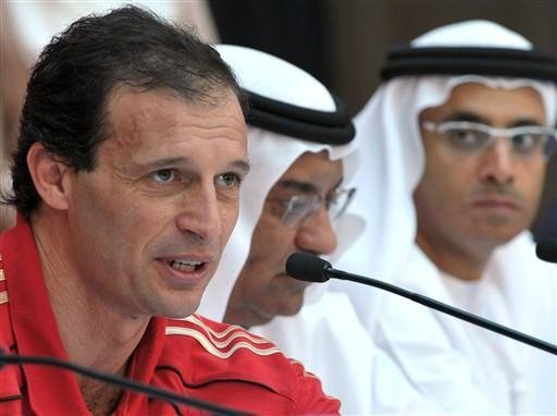 T&eacute;cnico diz que conta com a recupera&ccedil;&atilde;o de Ronaldinho no Milan