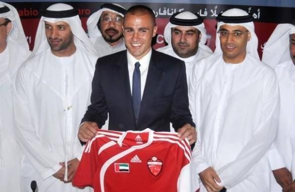 Italiano Fabio Cannavaro convida Ronaldinho para jogar em Dubai