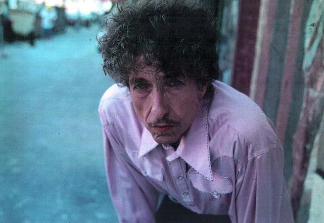 Dylan &eacute; inocentado de conta de US$ 3,9 mil em pizzaria