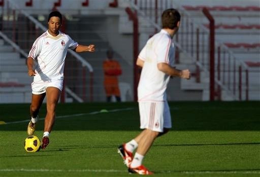 Gr&ecirc;mio segue vivo na negocia&ccedil;&atilde;o por Ronaldinho