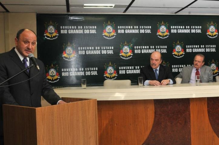 Gelson Treiesleben tomou posse do cargo na tarde desta segunda-feira