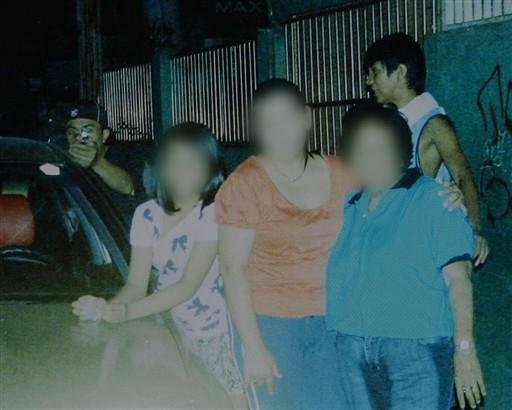 Pol&iacute;tico filipino fotografa o pr&oacute;prio assassinato
