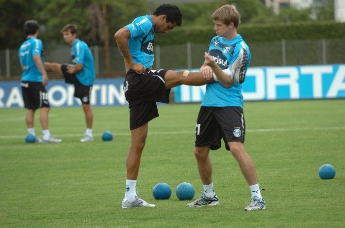 Gr&ecirc;mio come&ccedil;ou a treinar nesta ter&ccedil;a no Ol&iacute;mpico