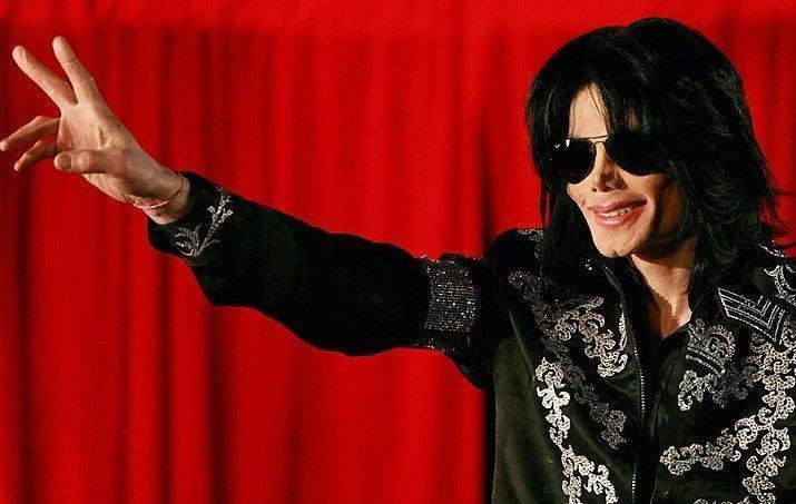 Michael Jackson morreu antes da chegada dos param&eacute;dicos