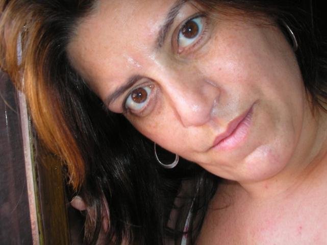Jornalista Adriana Guedes morre aos 40 anos