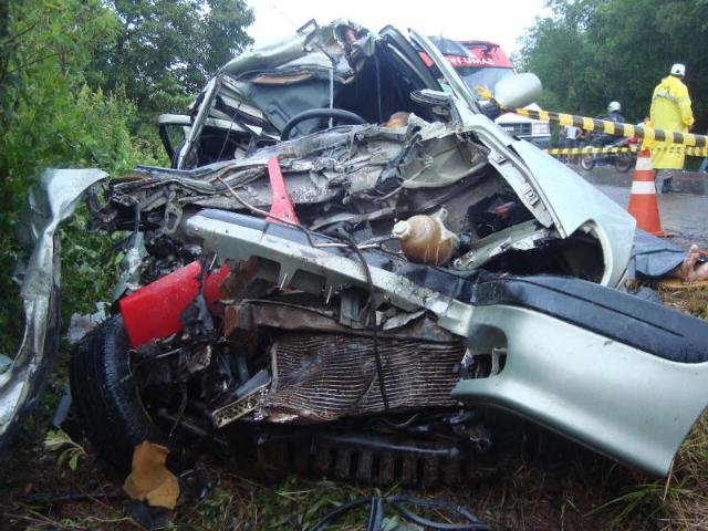 Mulher morre em acidente em Tr&ecirc;s de Maio