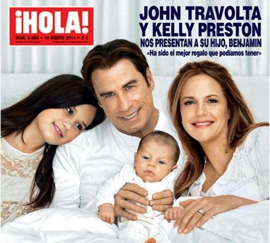 John Travolta e Kelly Preston apresentam o filho Benjamin