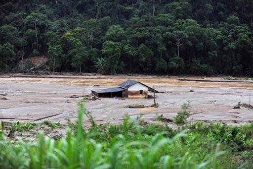 Regi&atilde;o serrana do Rio de Janeiro sofre com a chuva