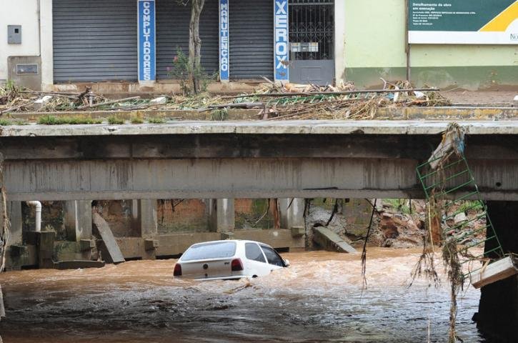 Trag&eacute;dia no Rio de Janeiro j&aacute; vitimou mais de 500 pessoas