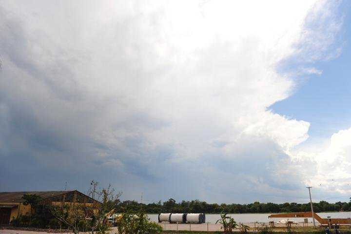 Depois do calor, tempo come&ccedil;a a fechar em Porto Alegre