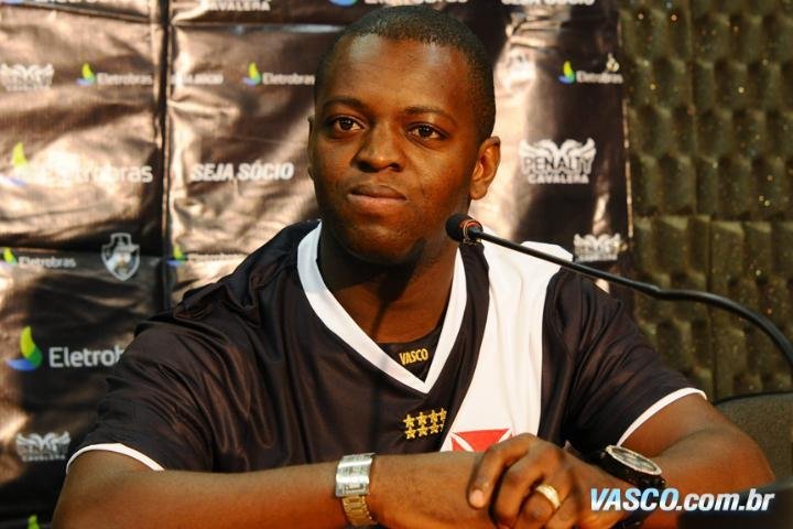 Vasco aguarda proposta do Inter por Z&eacute; Roberto