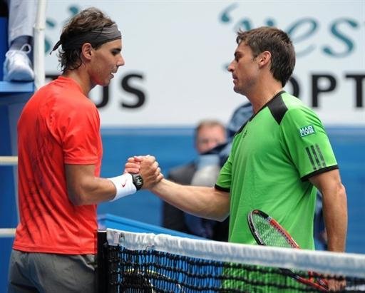 Marcos Daniel sente les&atilde;o e Nadal ganha com facilidade no Aberto da Austr&aacute;lia