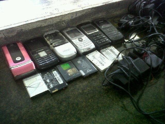 Menor &eacute; flagrado arremessando mochila com celulares dentro da Penitenci&aacute;ria de Os&oacute;rio