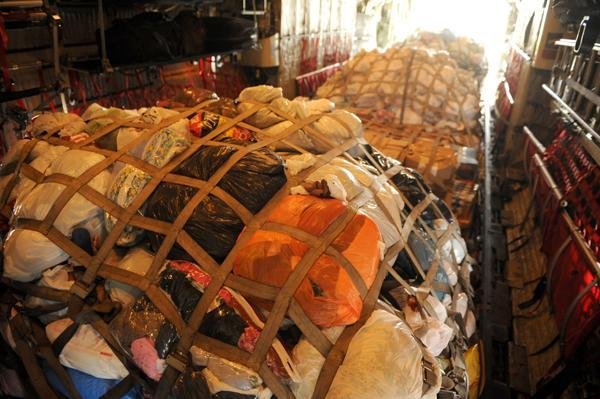 Os mantimentos s&atilde;o destinados a ajudar os atingidos pelas chuvas na regi&atilde;o serrana do Rio de Janeiro