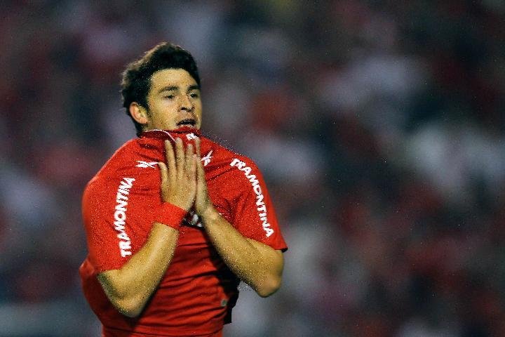 Reserva no Inter pesou na decis&atilde;o de Giuliano acertar com  FC Dnipro
