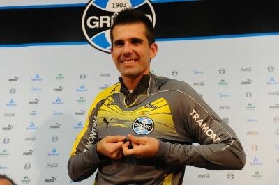 Victor ser&aacute; um dos poucos titulares em campo