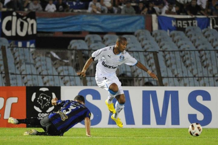 Vamos a Porto Alegre para buscar a gl&oacute;ria, diz presidente do Liverpool