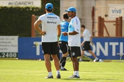 Roger substituir&aacute; Renato Portaluppi em Rivera