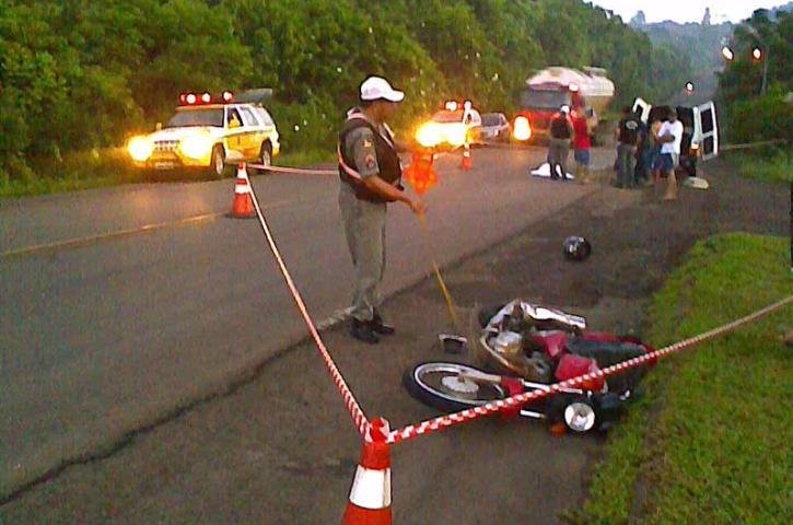 Colis&atilde;o mata motociclista em Cruzeiro do Sul