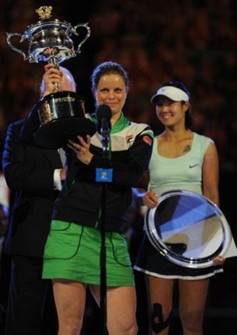 Clijsters agradece ao apoio recebido por parte do marido e amigos no camarote do evento