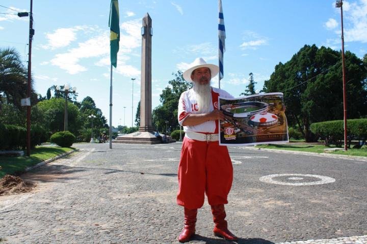 Fusca do Inter &eacute; atra&ccedil;&atilde;o em Santana do Livramento 