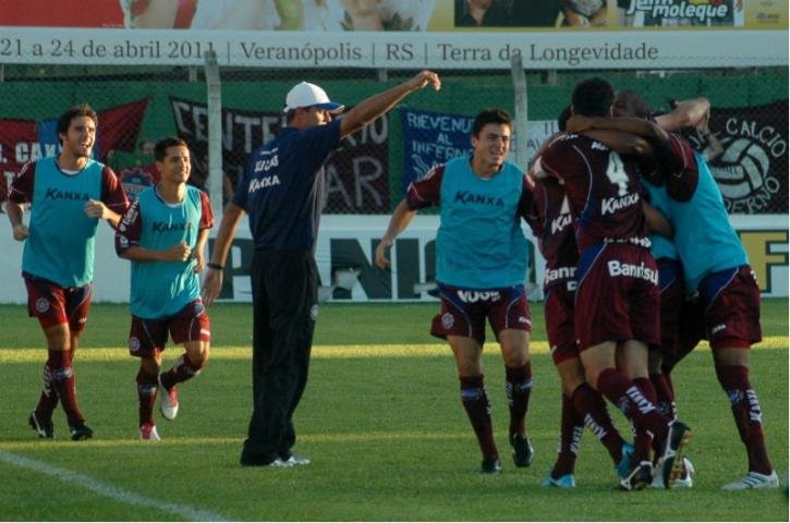 Com goleada, Caxias chega &agrave; lideran&ccedil;a da Chave 1