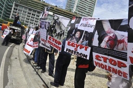 Manifestantes convocam greve e passeata no Egito