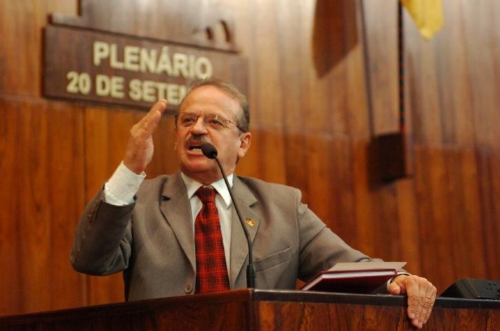 Tarso faz discurso de coaliz&atilde;o no primeiro dia de trabalho da 53&ordf; Legislatura da AL