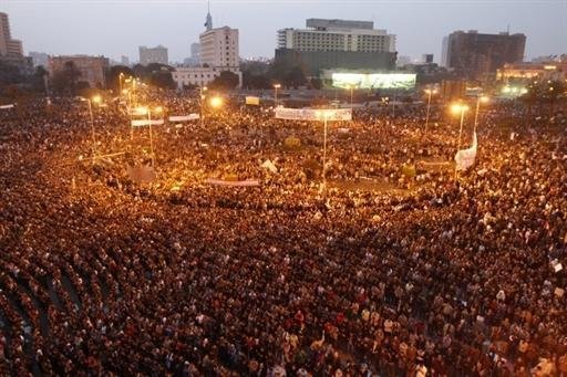 Centenas de milhares de manifestantes protestaram pela ren&uacute;ncia do presidente eg&iacute;pcio
