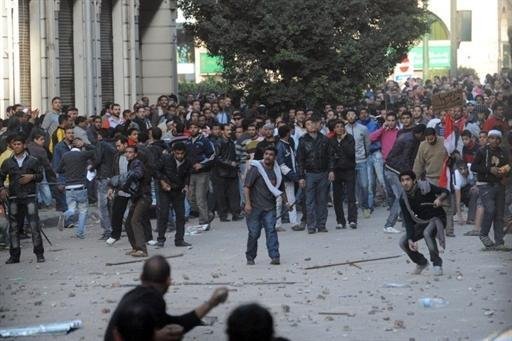 	Manifestantes entraram em confronto no Egito