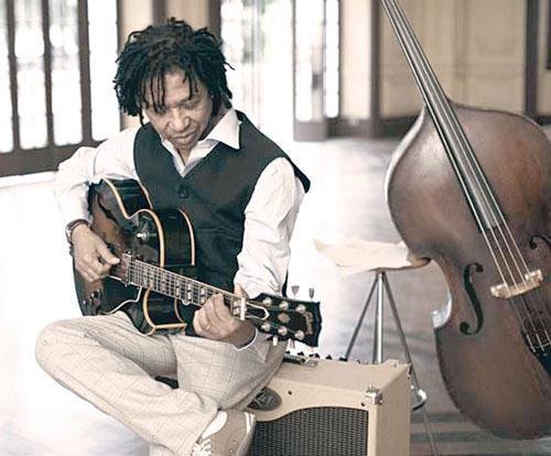Djavan retorna a Porto Alegre em mar&ccedil;o