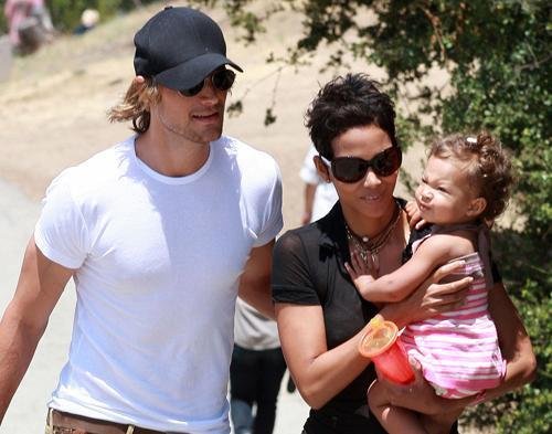 Halle Berry acusa ex-marido de traumatizar a filha