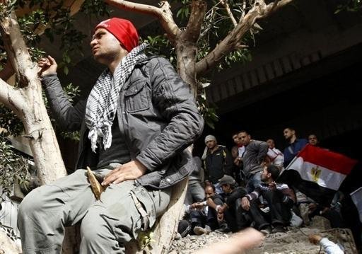 UE mant&eacute;m press&atilde;o sobre Mubarak em dia-chave no Egito