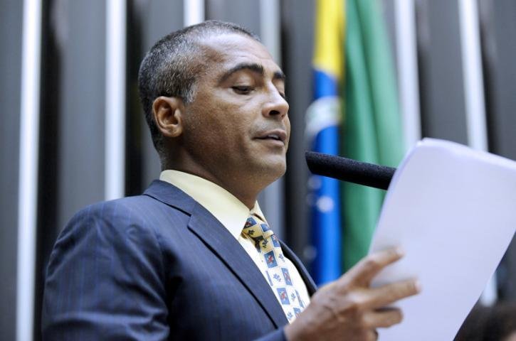 Deputado federal Rom&aacute;rio estreia na tribuna da C&acirc;mara