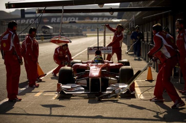 Felipe Massa lidera primeiro dia de testes em Jerez