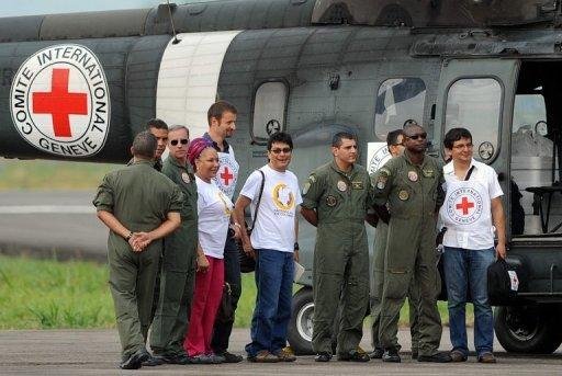 For&ccedil;a A&eacute;rea Brasileira auxilia no resgate de mais dois ref&eacute;ns das Farc