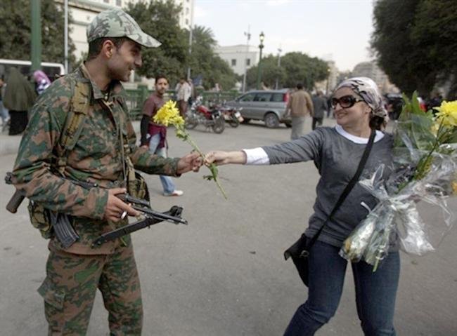Oposi&ccedil;&atilde;o eg&iacute;pcia encerrar&aacute; protestos em pra&ccedil;a do Cairo