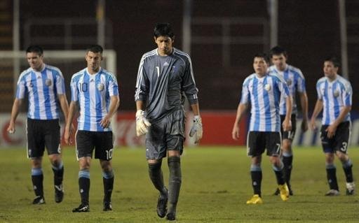 Argentina ganha de pouco e deixa Brasil perto da vaga &agrave;s Olimp&iacute;adas