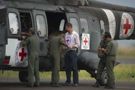 Miss&atilde;o humanit&aacute;ria parte para resgatar ref&eacute;ns das Farc