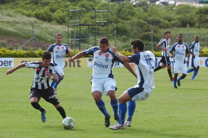 S&atilde;o Jos&eacute;, Ypiranga e Cruzeiro vencem e garantem lugar nas finais do Gauch&atilde;o