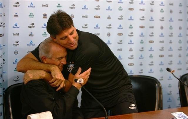 Renato e Ant&ocirc;nio Carlos Verardi se tornam s&oacute;cios do Gr&ecirc;mio