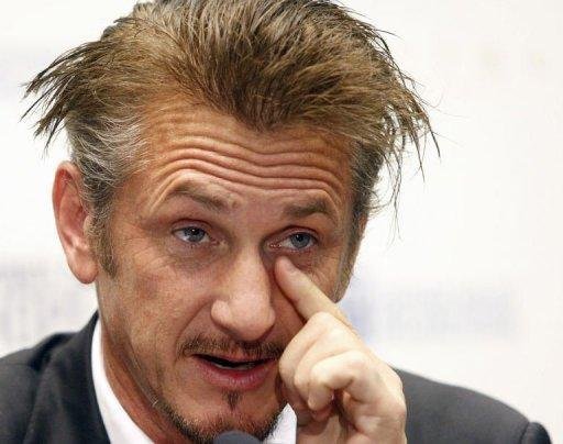 Sean Penn lan&ccedil;a chamado em favor do Haiti