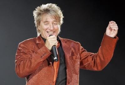 Nasce oitavo filho do roqueiro Rod Stewart