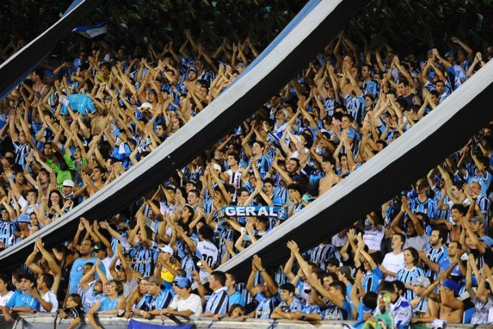 Gr&ecirc;mio estreia na Libertadores com goleada sobre o Oriente Petrolero