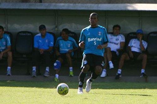 De volta da sele&ccedil;&atilde;o sub-20, Fernando &eacute; requisitado no Gr&ecirc;mio
