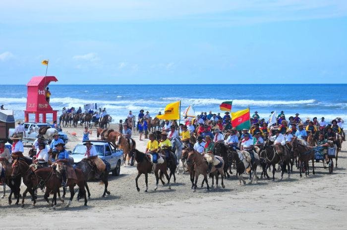 At&eacute; o momento foram percorridos 110 km desde a manh&atilde; de s&aacute;bado, quase metade do percurso