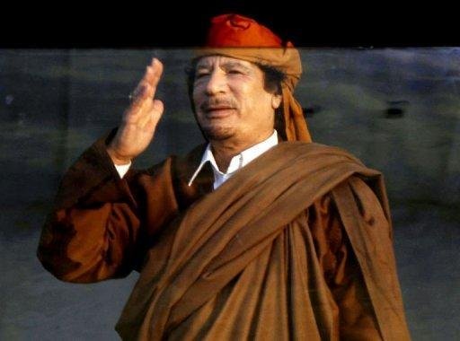 Kadhafi faz pronunciamento na TV para negar sa&iacute;da da L&iacute;bia