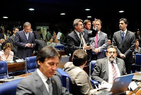 Senado aprova m&iacute;nimo de R$ 545 em vota&ccedil;&atilde;o simb&oacute;lica