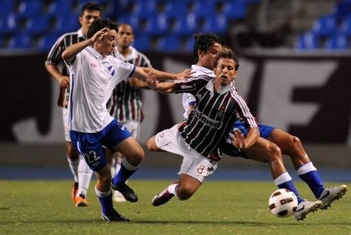 Fluminense empata outra em casa e se complica na Libertadores