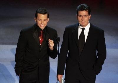 Problemas com Charlie Sheen (&agrave; direita) for&ccedil;am cancelamento de temporada de s&eacute;rie